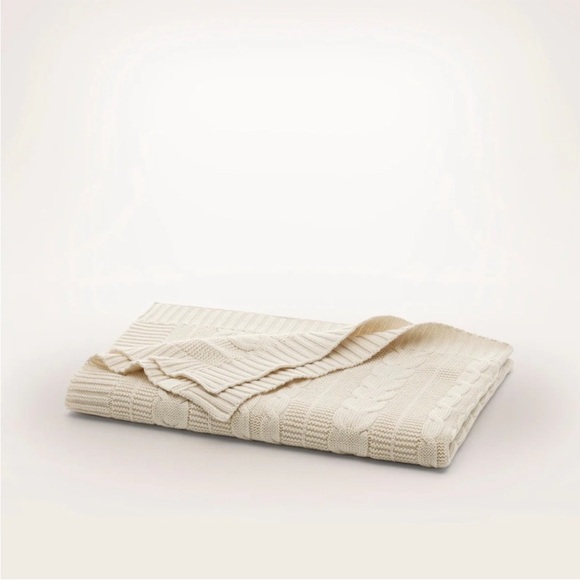 Boll & Branch Cable Knit Organic Cotton Baby Blanket  NWOT Boll & Branch Cable Knit Organic Cotton Baby Blanket